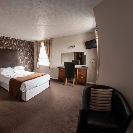 The Oakland Hotel Woodham Ferrers Bagian luar foto