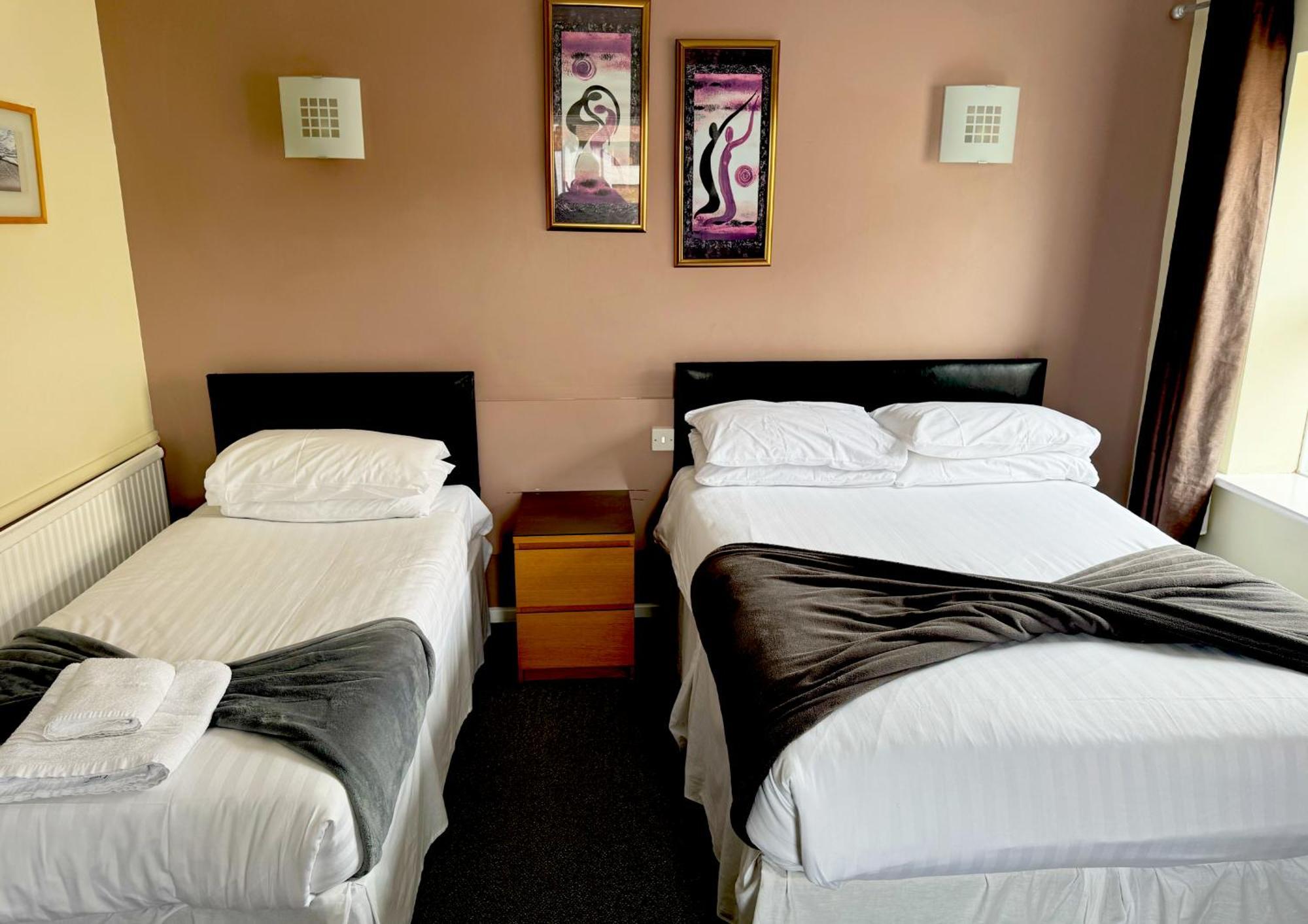 The Oakland Hotel Woodham Ferrers Bagian luar foto